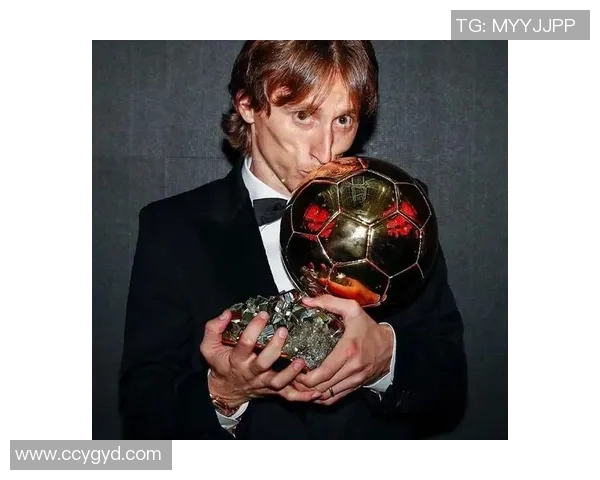 以姆姓足球球员为中心探讨世界足坛的传奇与现状