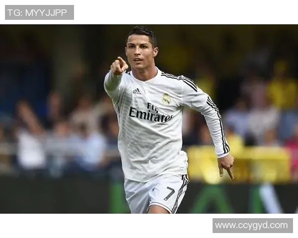 谁是足球史上最伟大的球星 论梅西、C罗与其他传奇的较量