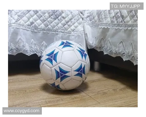 足球明星包浆：揭秘球场风采背后的独特魅力与岁月痕迹